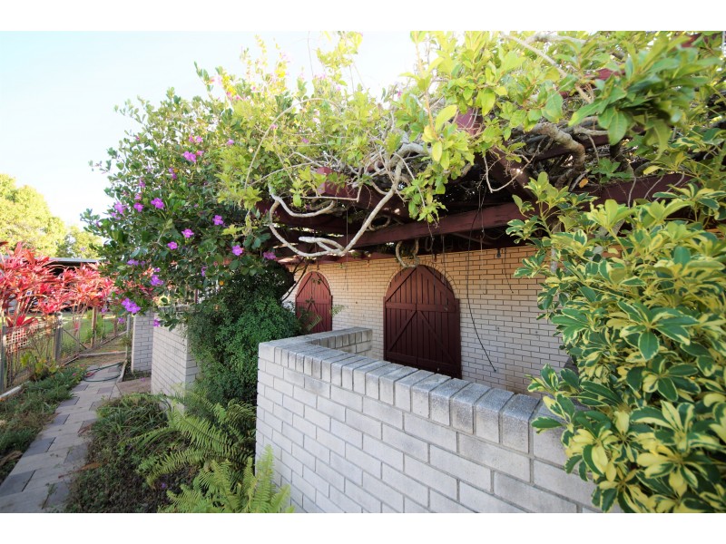 1 McIntyre Street, Ayr QLD 4807