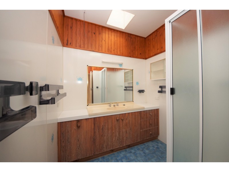 1 McIntyre Street, Ayr QLD 4807