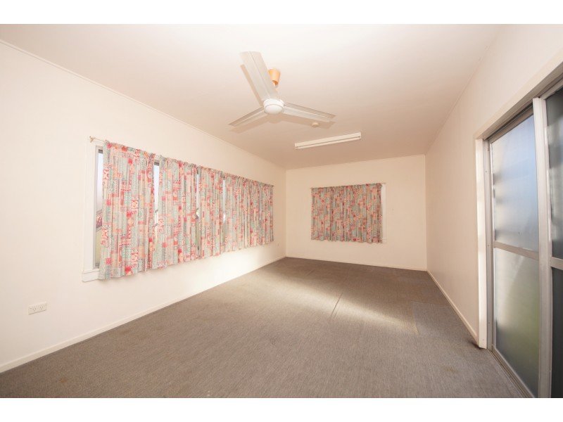 1 McIntyre Street, Ayr QLD 4807