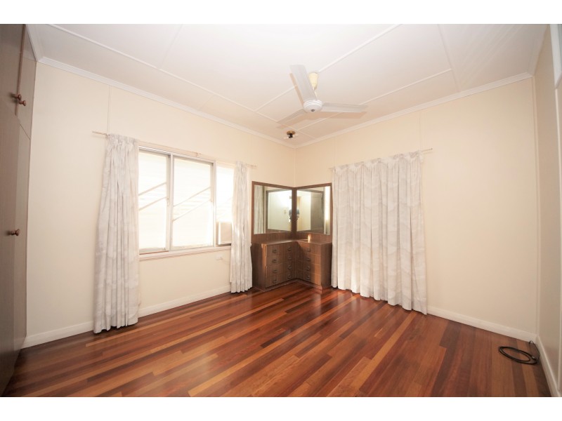 1 McIntyre Street, Ayr QLD 4807