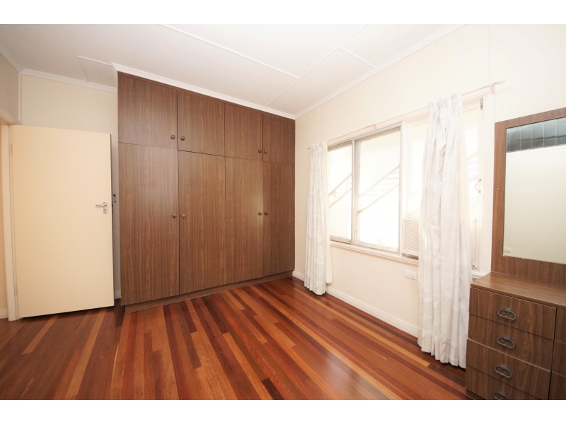 1 McIntyre Street, Ayr QLD 4807