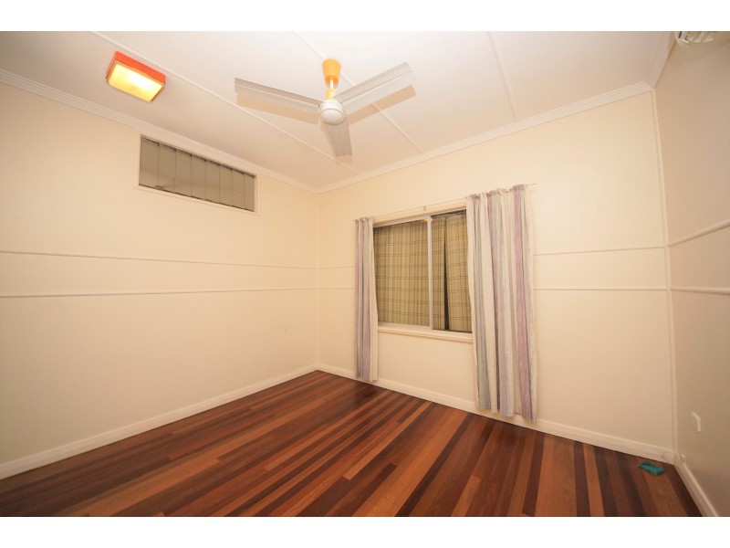 1 McIntyre Street, Ayr QLD 4807