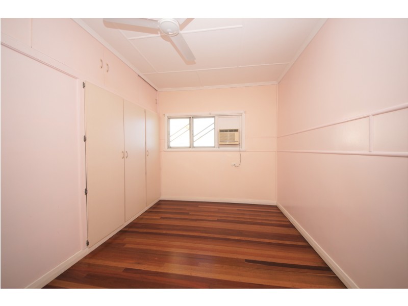 1 McIntyre Street, Ayr QLD 4807