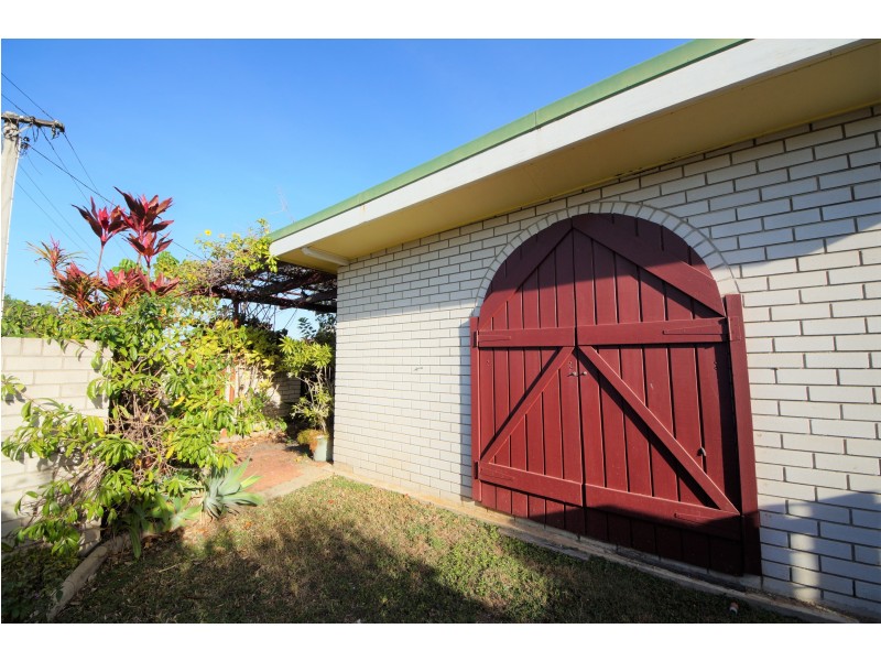 1 McIntyre Street, Ayr QLD 4807