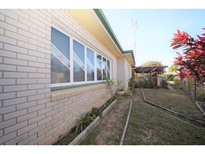 1 McIntyre Street, Ayr QLD 4807