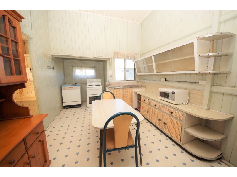 10 Tenth Street, Home Hill QLD 4806