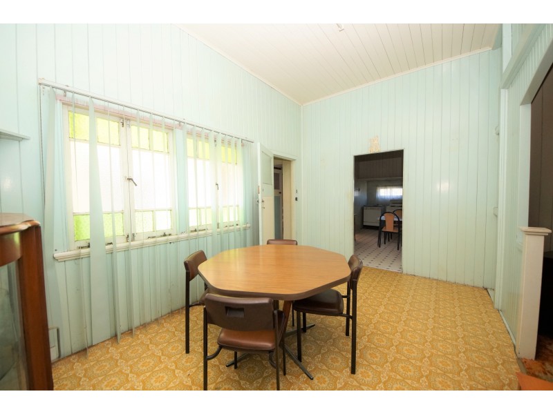 10 Tenth Street, Home Hill QLD 4806