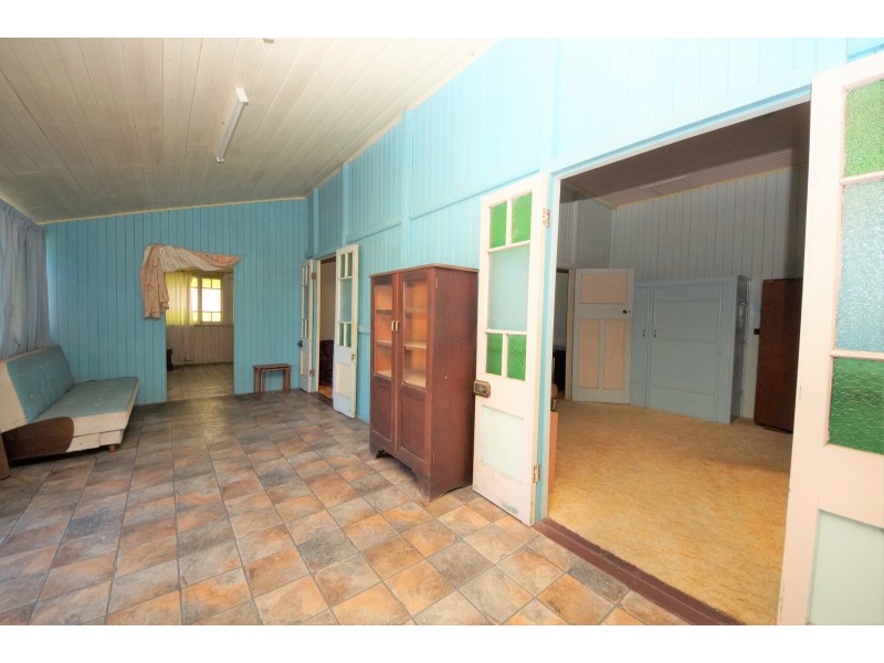 10 Tenth Street, Home Hill QLD 4806