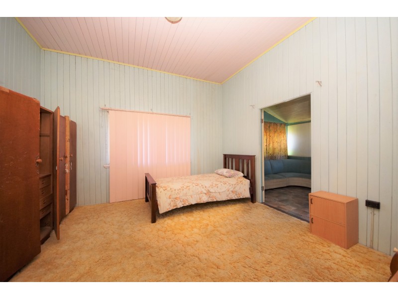 10 Tenth Street, Home Hill QLD 4806