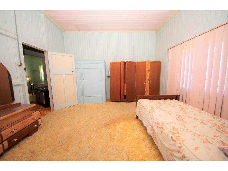 10 Tenth Street, Home Hill QLD 4806