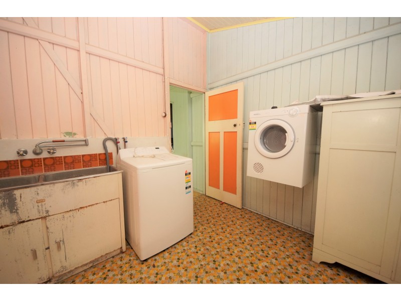 10 Tenth Street, Home Hill QLD 4806