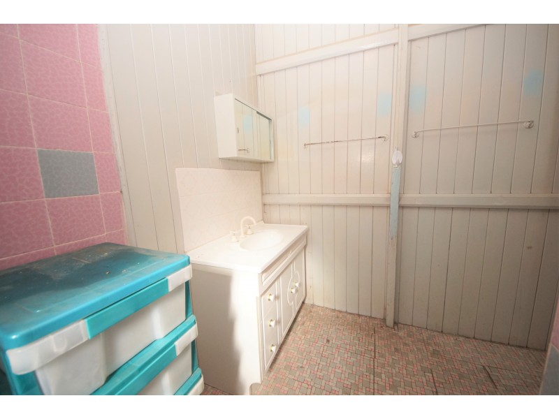 10 Tenth Street, Home Hill QLD 4806