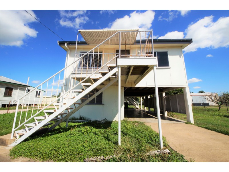 24 Tenth Avenue, Home Hill QLD 4806