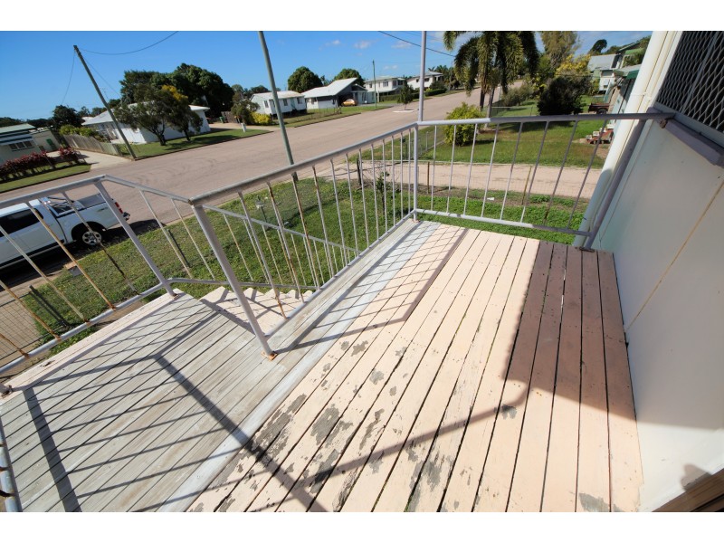 24 Tenth Avenue, Home Hill QLD 4806