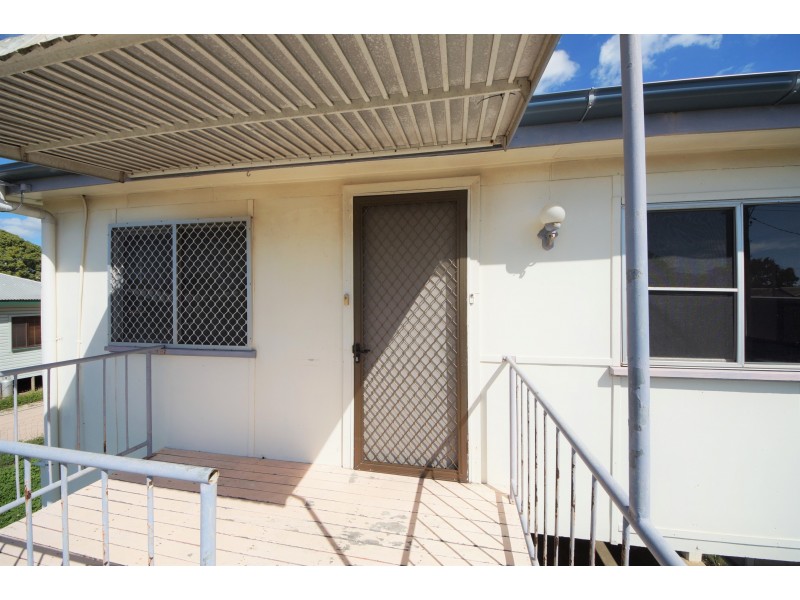 24 Tenth Avenue, Home Hill QLD 4806