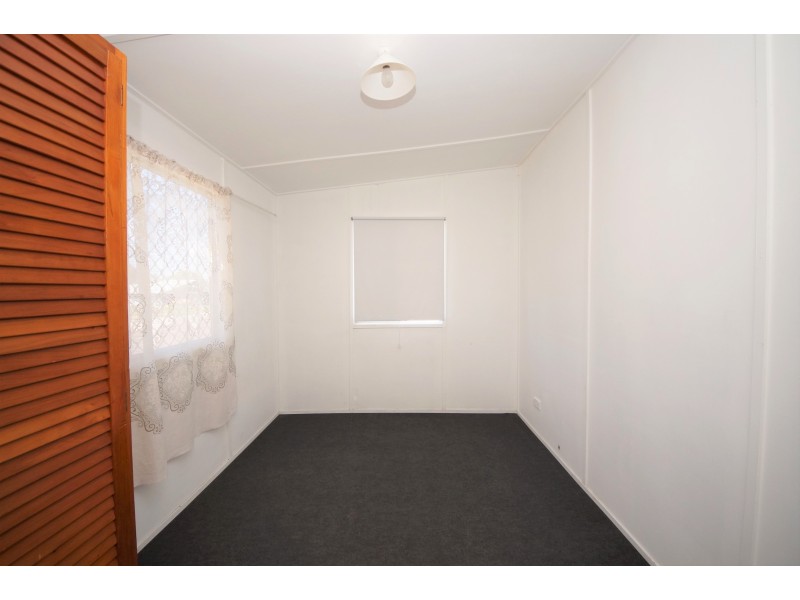 24 Tenth Avenue, Home Hill QLD 4806