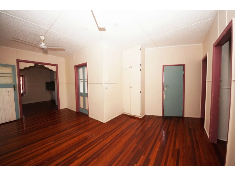 60 Third Avenue, Home Hill QLD 4806