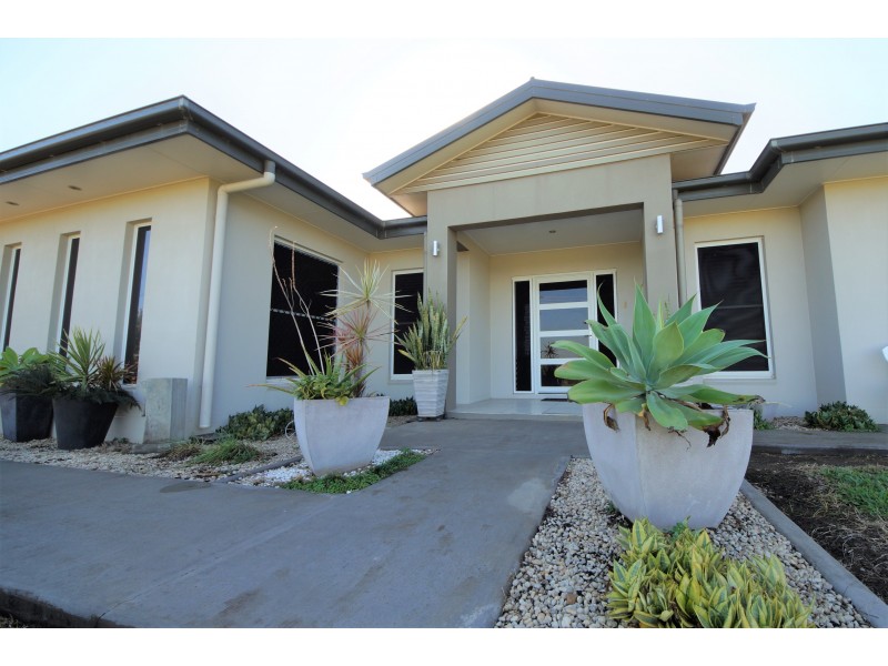 145 Burstall Rd, Ayr QLD 4807