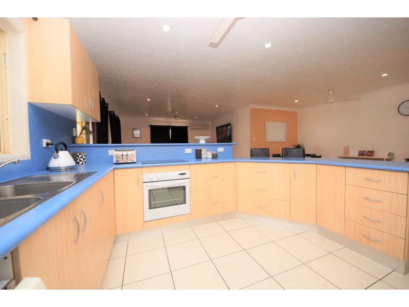 11 Scott Street, Ayr QLD 4807