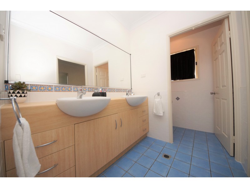 11 Scott Street, Ayr QLD 4807