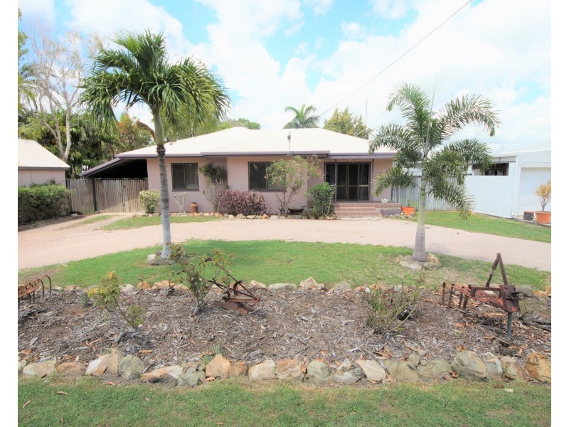 25 Gibson St, Ayr QLD 4807