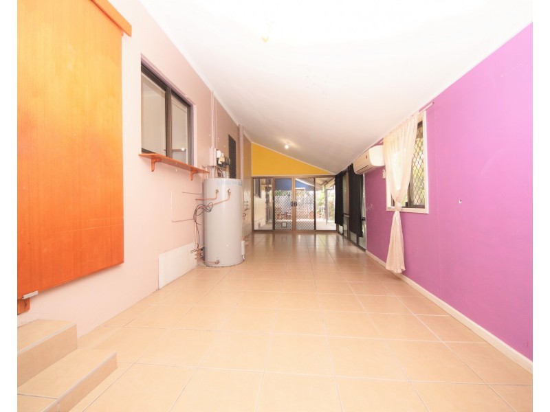 25 Gibson St, Ayr QLD 4807