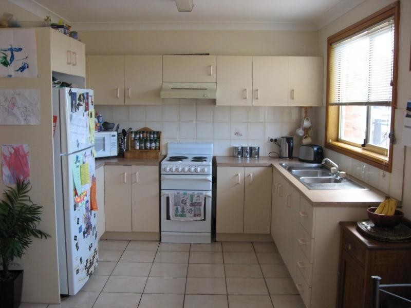 1/6 Stanley Street, Lake Illawarra NSW 2528