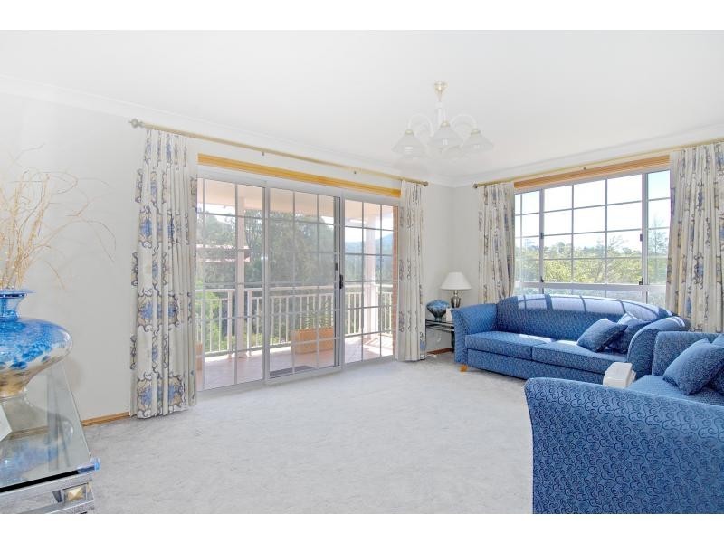 9 Sheringa Grove, Cordeaux Heights NSW 2526