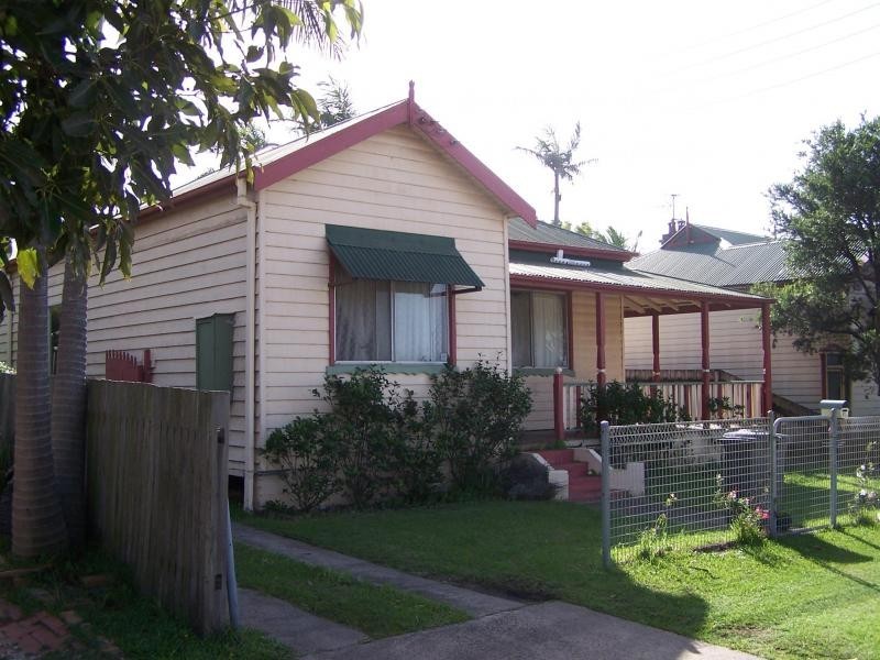 18 Mitchell Road, Woonona NSW 2517