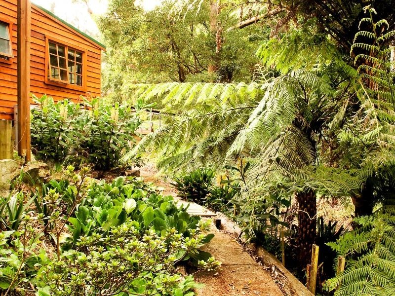 147 Cordeaux Road, Mount Kembla NSW 2526