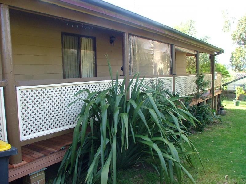 9 Victor Road, Robertson NSW 2577