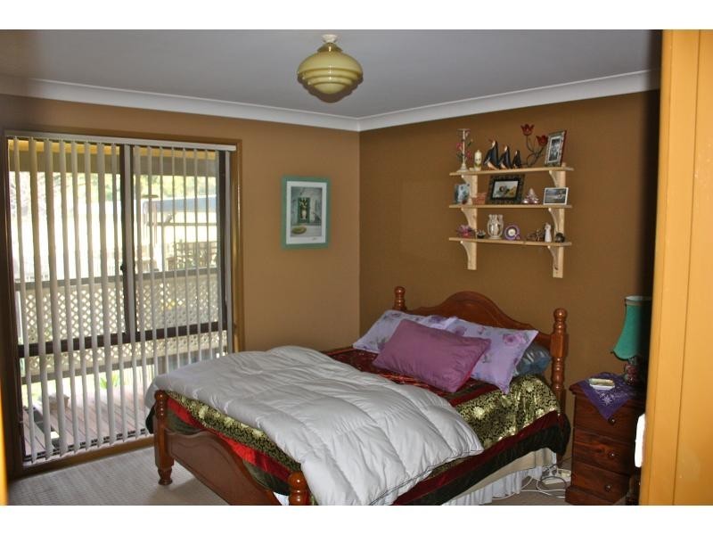9 Victor Road, Robertson NSW 2577