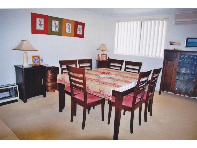 1/2 Adcock Avenue, West Gosford NSW 2250