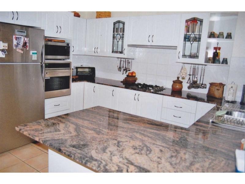 1/2 Adcock Avenue, West Gosford NSW 2250