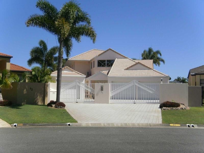 41 Nirvana Court, Runaway Bay QLD 4216