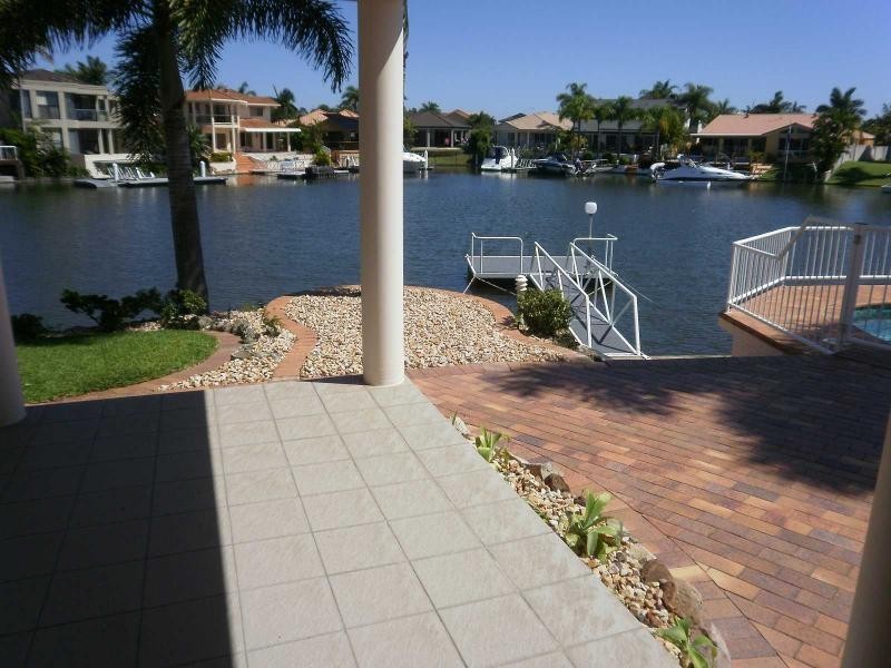 41 Nirvana Court, Runaway Bay QLD 4216
