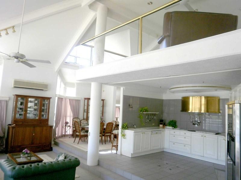 41 Nirvana Court, Runaway Bay QLD 4216