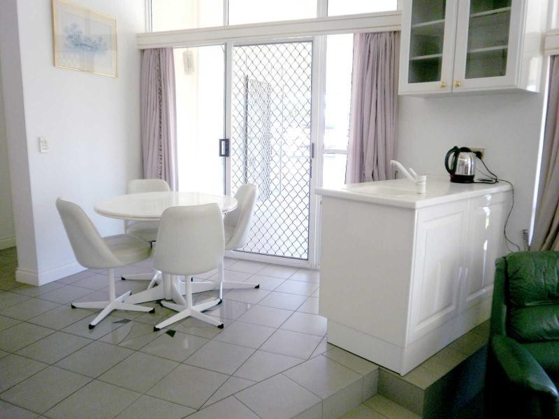 41 Nirvana Court, Runaway Bay QLD 4216