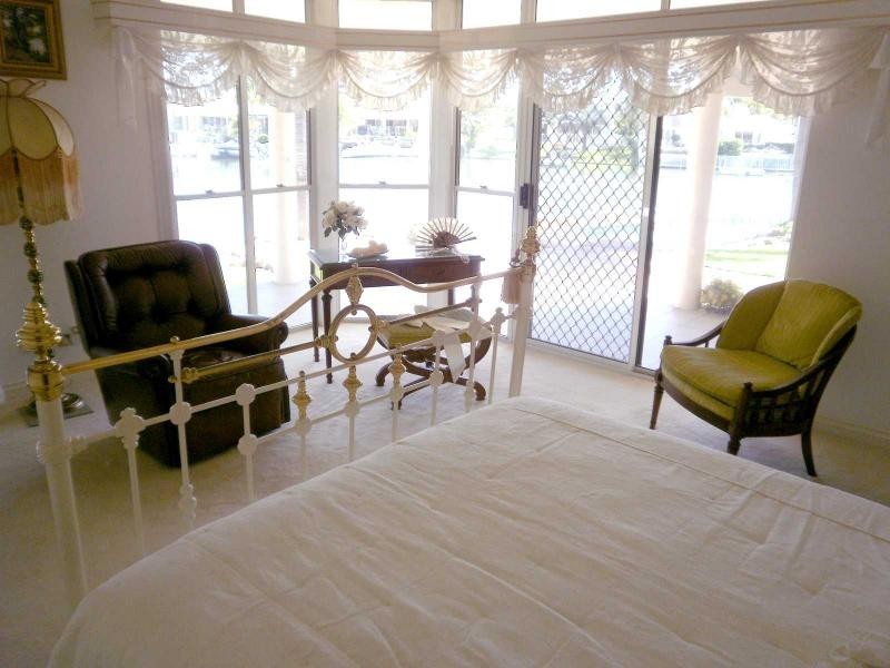 41 Nirvana Court, Runaway Bay QLD 4216