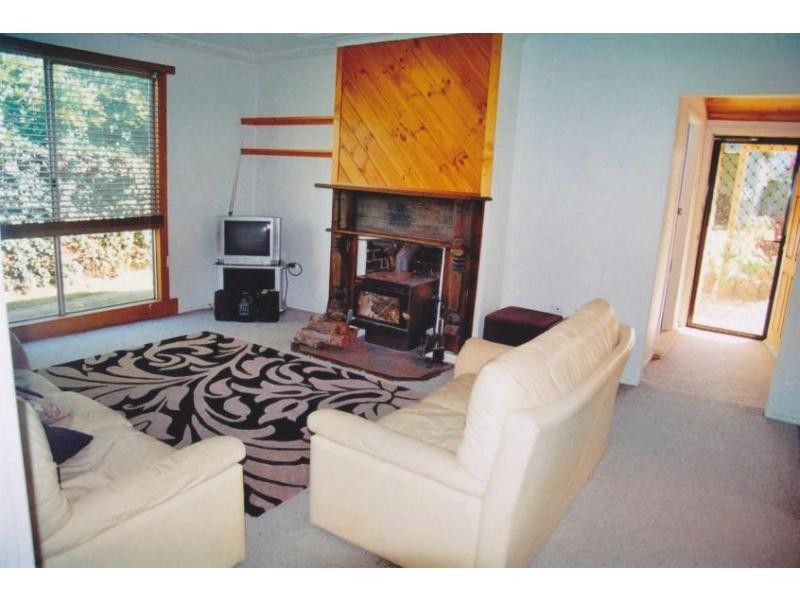 18 Mitchell Road, Woonona NSW 2517