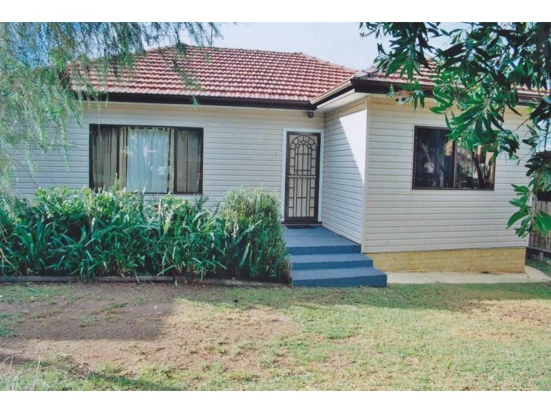 7 Denise Street, Lake Heights NSW 2502