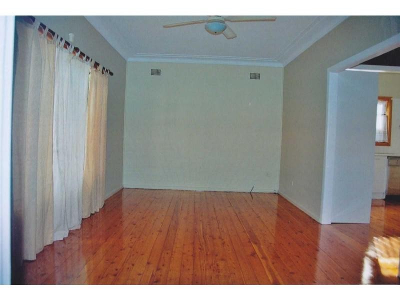 7 Denise Street, Lake Heights NSW 2502