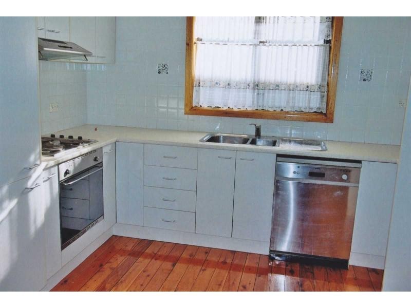 7 Denise Street, Lake Heights NSW 2502