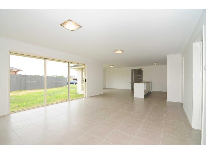 62 Sophia Road, Worrigee NSW 2540