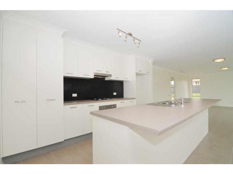 62 Sophia Road, Worrigee NSW 2540