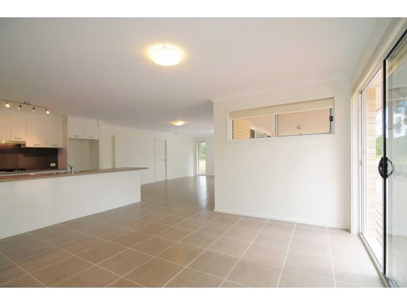 13 Cornwall Close, South Nowra NSW 2541