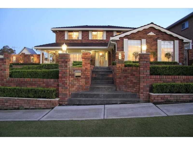 32 Guise Avenue, Churchill Gardens, Casula NSW 2170