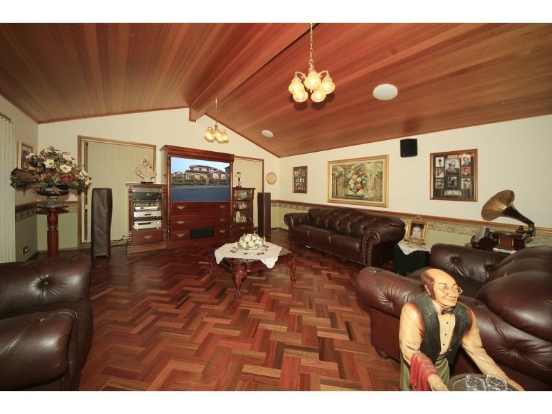 32 Guise Avenue, Churchill Gardens, Casula NSW 2170