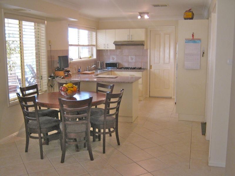 6 Nerli Street, Abbotsbury NSW 2176