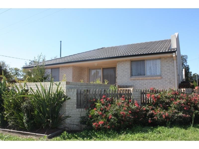 Villa 1/2 Stapleton Avenue, Albion Park NSW 2527